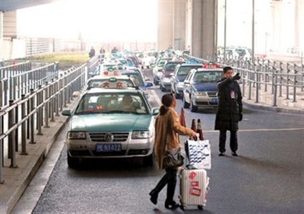 春節(jié)租車提前訂，回家過(guò)年更安心